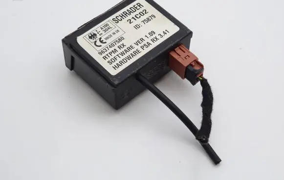 Peugeot 607 Door central lock control unit/module 9637407580