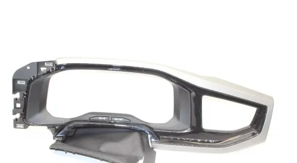 Volkswagen Polo VI Dashboard trim