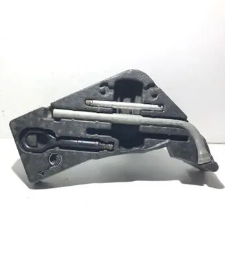 Audi Q7 4L Tool set 4L0012113C
