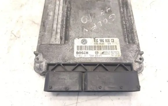 Volkswagen Touran I Engine control unit/module 03G906016CB 0281011900