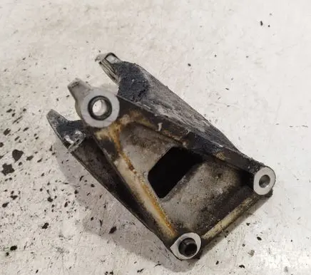 Peugeot 607 Engine mounting bracket 9653919280