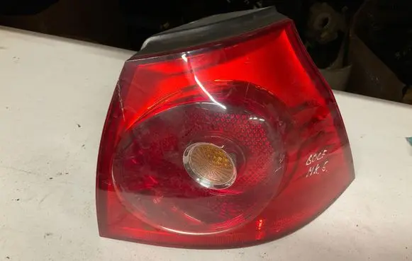 Volkswagen Golf V Rear/tail lights 1K6945112C