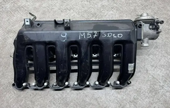 BMW X5 E70 Intake manifold 7800585 11617800585 7790701