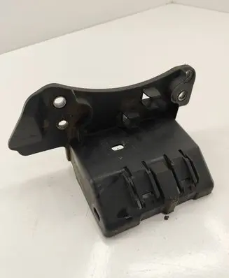 Peugeot 308 Other engine bay part 9805235980