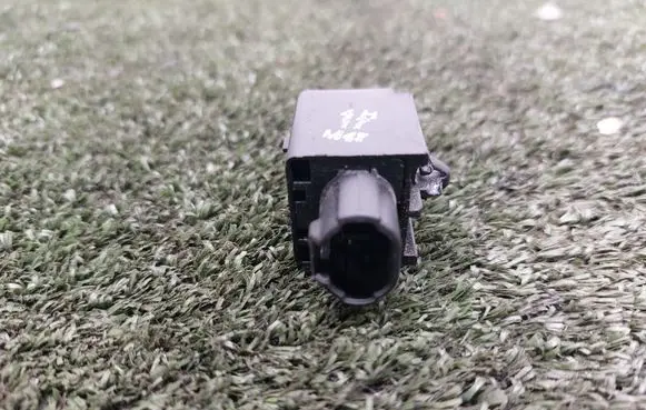 Audi A4 S4 B8 8K Sensor 8974751010 0689003000
