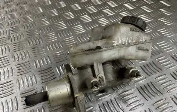 Opel Zafira A Master brake cylinder 32066735