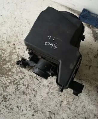 Volvo S40 Air filter box
