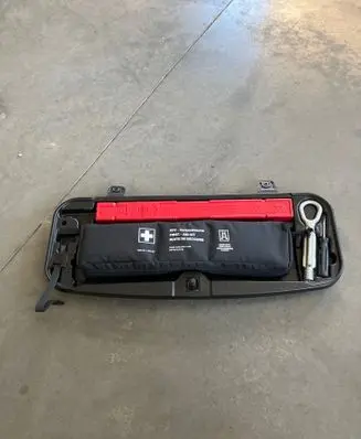 BMW 5 F10 F11 Tool box 6788803 15361710