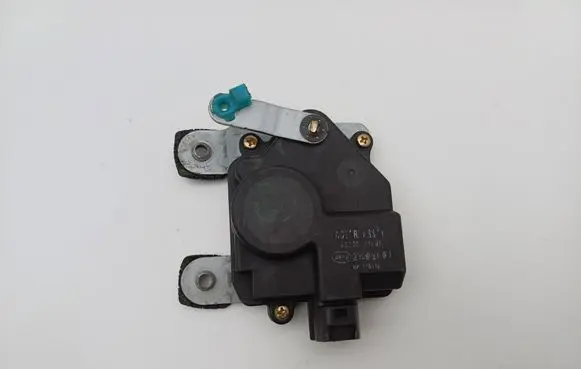 Hyundai Terracan Central locking motor 