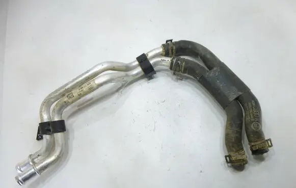 Engine coolant pipe/hose