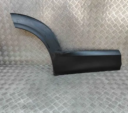 Fender trim (molding)