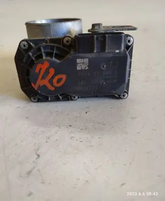 Mazda 3 III Throttle valve PY0113640A