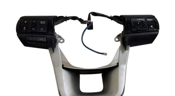 Steering wheel buttons/switches