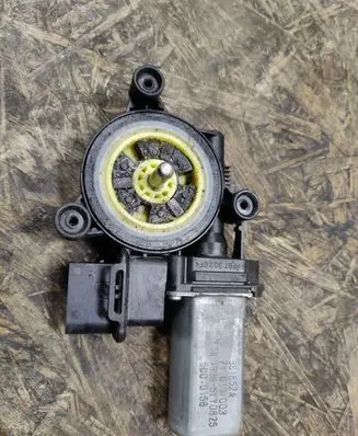 BMW 2 F45 Front door window regulator motor 71019003