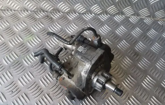 Toyota Avensis T250 Fuel injection high pressure pump 221000G010 2940000060