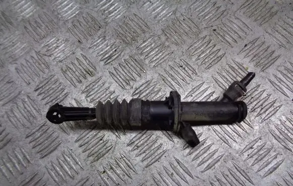 Renault Megane I Clutch release bearing slave cylinder 8200151770