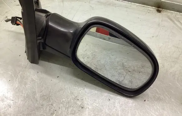 Chrysler Voyager Front door electric wing mirror 
