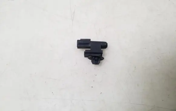 Toyota RAV 4 (XA40) Sensor