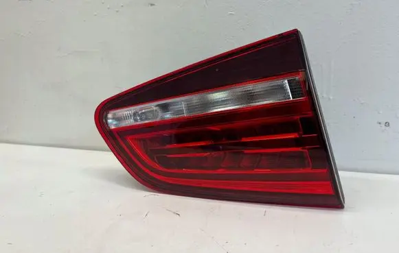 Volkswagen Sharan Tailgate rear/tail lights 7N0945307