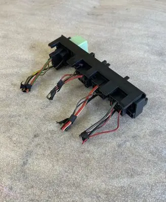 Volkswagen PASSAT B7 Fuse module 7N0937503A 4H0937527 4H0957521