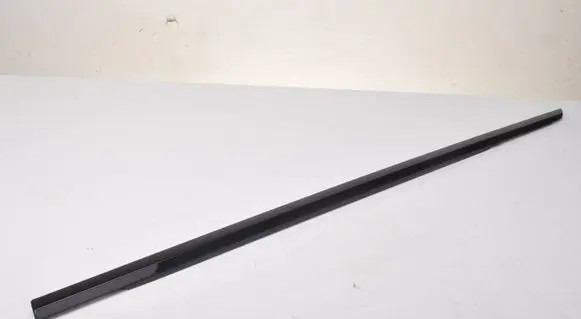 Land Rover Range Rover Sport L494 Front door windshield rail