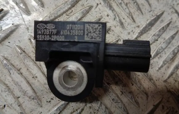 KIA Sorento Airbag deployment crash/impact sensor 959302P000