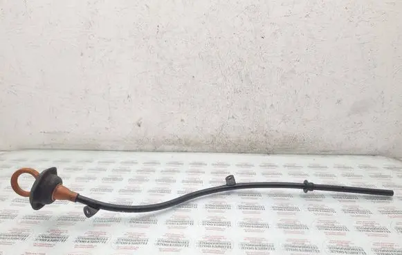 Volkswagen Touran I Oil level dip stick 03G103634S