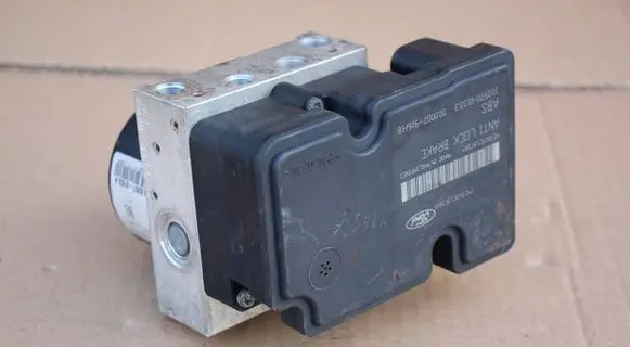 Ford Fiesta ABS Pump 4S61-2M110-CD