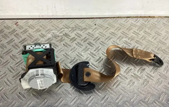 Porsche Cayenne (92A) Front seatbelt 3066322 7H0857737DE 1T0857732