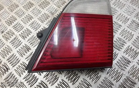 Nissan Primera Tailgate rear/tail lights 23320213