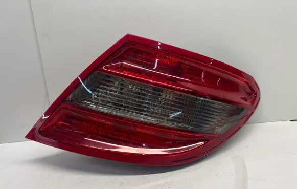 Mercedes-Benz C W204 Rear/tail lights 2048203064