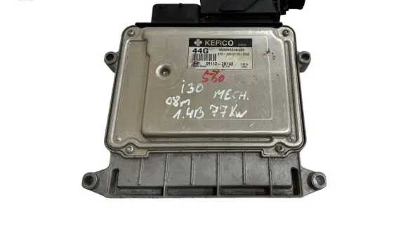 Hyundai i30 Engine control unit/module 391122B140 9030933404A0