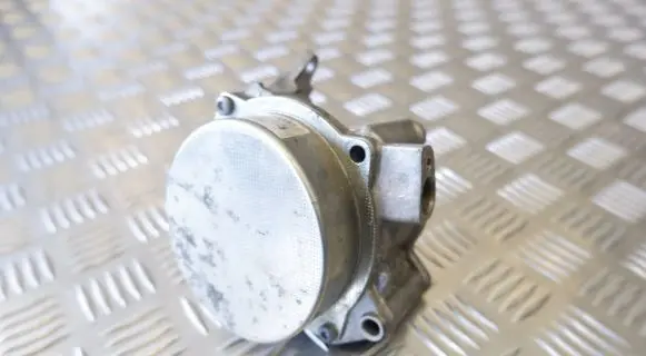 Volkswagen PASSAT CC Vacuum pump 06H145100AB