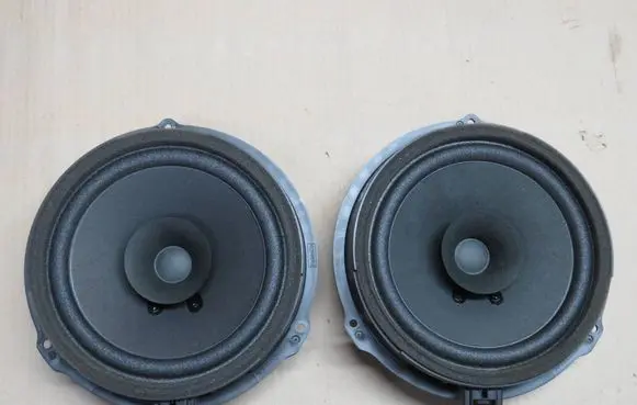 Ford Kuga II Rear door speaker AA6T18808CA 497931 M5XUW