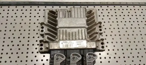 Nissan Tiida C11 Engine control unit/module 8200565863 8200592611 S122326109A