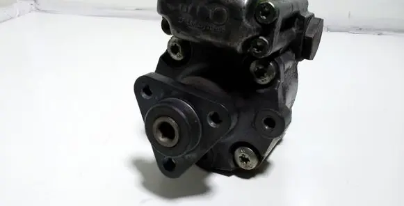 BMW 5 E60 E61 Power steering pump