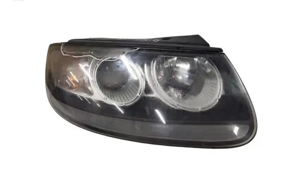 Hyundai Santa Fe Headlight/headlamp A046695