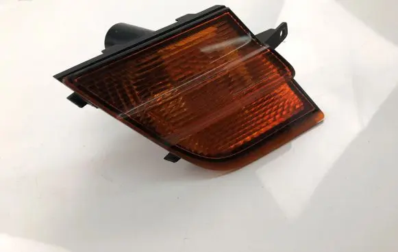 Nissan Micra Front fender indicator light 89027936