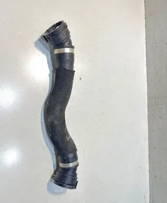 BMW 5 G30 G31 Engine coolant pipe/hose 8597749 17128597749