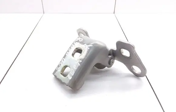 Renault Zoe Front door upper hinge 06078R