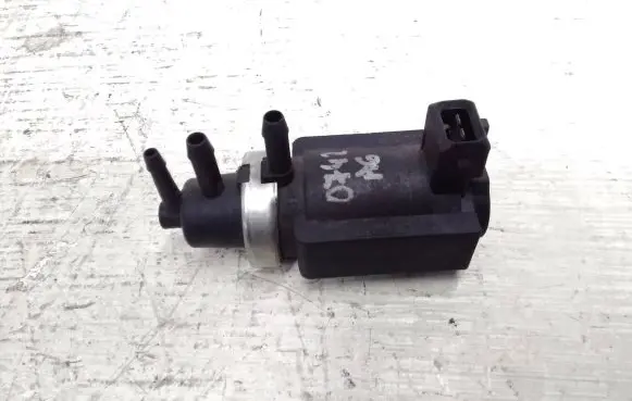 Audi A6 S6 C5 4B Turbo solenoid valve 059906627