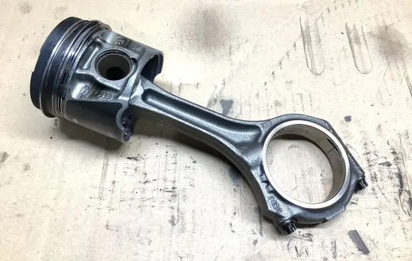 Audi A4 S4 B6 8E 8H Piston with connecting rod 078118HSRI 059J