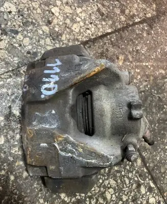 Renault Megane III Front brake caliper