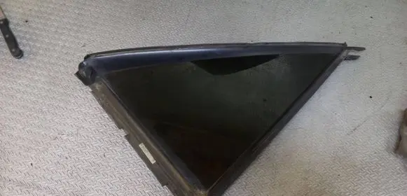 Mercedes-Benz ML W164 Rear vent window glass 