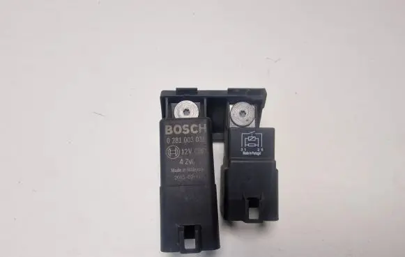 Seat Altea Glow plug pre-heat relay 038907281D