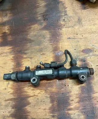 Mazda 3 I Fuel main line pipe 9648580880