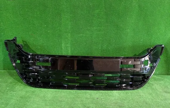 Hyundai Bayon Front bumper lower grill