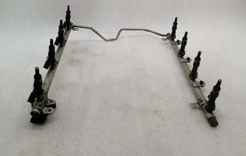 Mercedes-Benz CLS C219 Fuel line pipe A1560701595