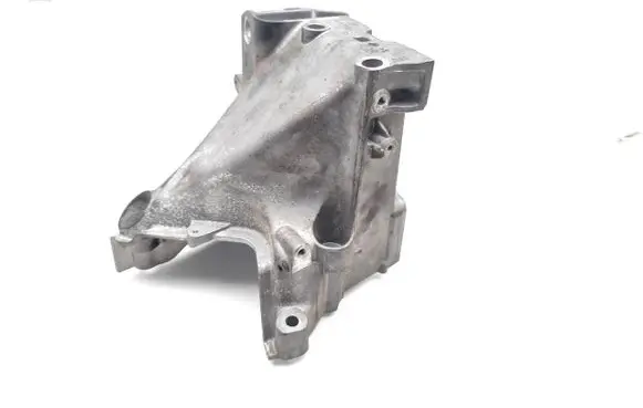Volkswagen Polo V 6R Engine mounting bracket 04C199207BC