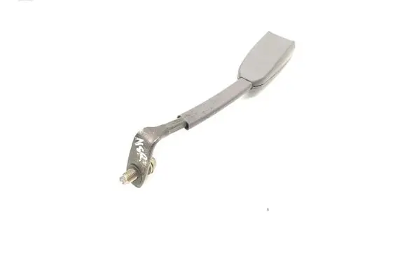 Rear seatbelt buckle